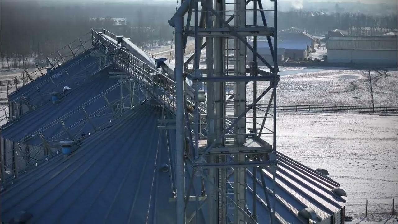Nagy volumenű gabonakezelés Baja mellett
